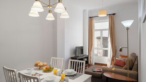 Dining - In the centre of Funchal - Apartamento do Carmo I (Funchal)