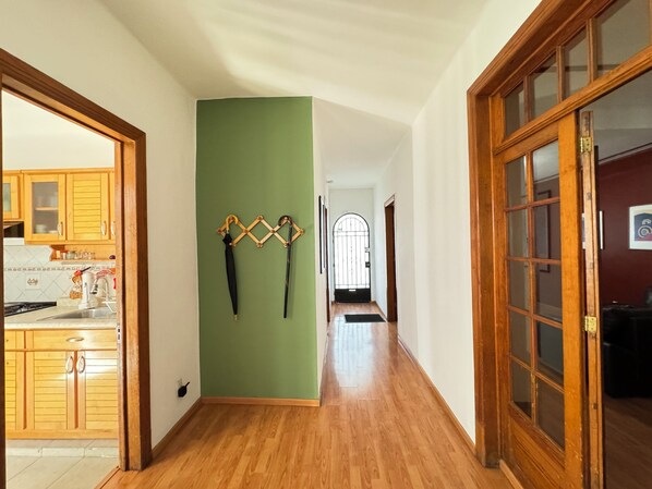 客室内のダイニングエリア