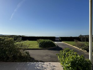 Property grounds - La Foret-Fouesnant, apartment "feet in the sand", beautiful sea view (LA FORET FOUESNANT)