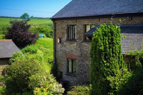 Lower Mill - Former Watermill stylish cottage @The Home Away South