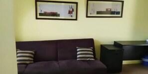 Living area - Mountain View Townhouse / Long Term Discount (Playas del Coco)