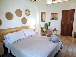 1 bedroom, free WiFi, bed sheets - sharonus suite (Tamarindo)