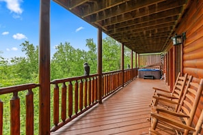 Terrace/patio - Panoramic View - 6bd 4bth w/ Amazing Views! In Hidden Springs Resort Near Dollywood! (Sevierville)