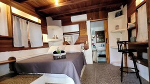 1 室のベッドルーム、デスク、アイロン / アイロン台、WiFi