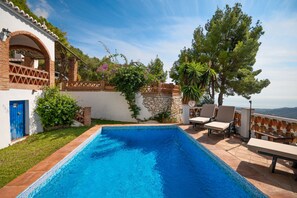 Pool - Villa in Andalusia: Private Pool, Sea Views! 2 Bedrooms in Frigiliana (Frigiliana)