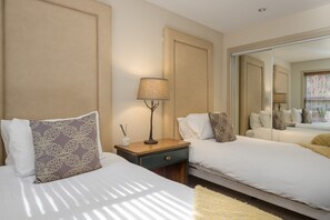 2 bedrooms, desk, free WiFi, bed sheets