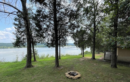 Property grounds. Standard Suite - Bungalow overlooking the River