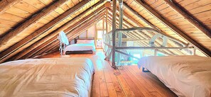 4 habitaciones, tabla de planchar con plancha, wifi y ropa de cama 