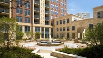 Estudi bàsic | 2 dormitoris, roba de llit d'alta qualitat i decoració individual