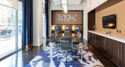 Pentagon Luxe Apartments