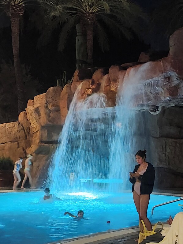 Pool - Premium 1 bedroom. 2 fireplaces. (Scottsdale)