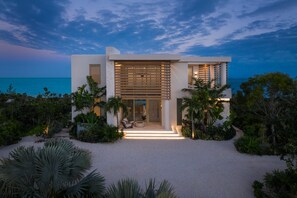 Exterior - Kailoa Villa (Long Bay)