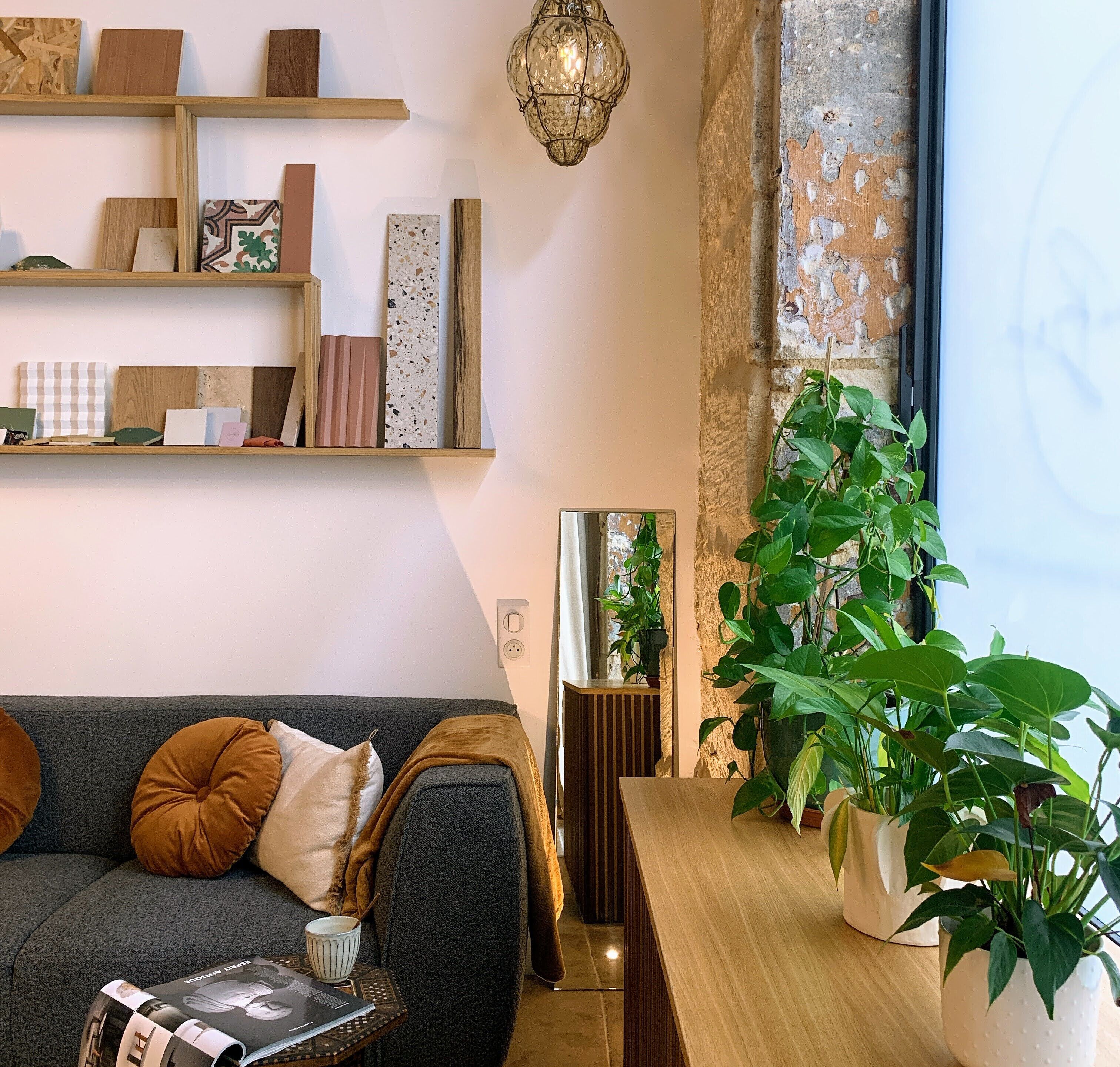 TV, libri, biblioteca musicale, impianto stereo