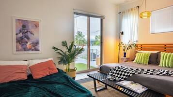 3 bedrooms, desk, iron/ironing board, free WiFi