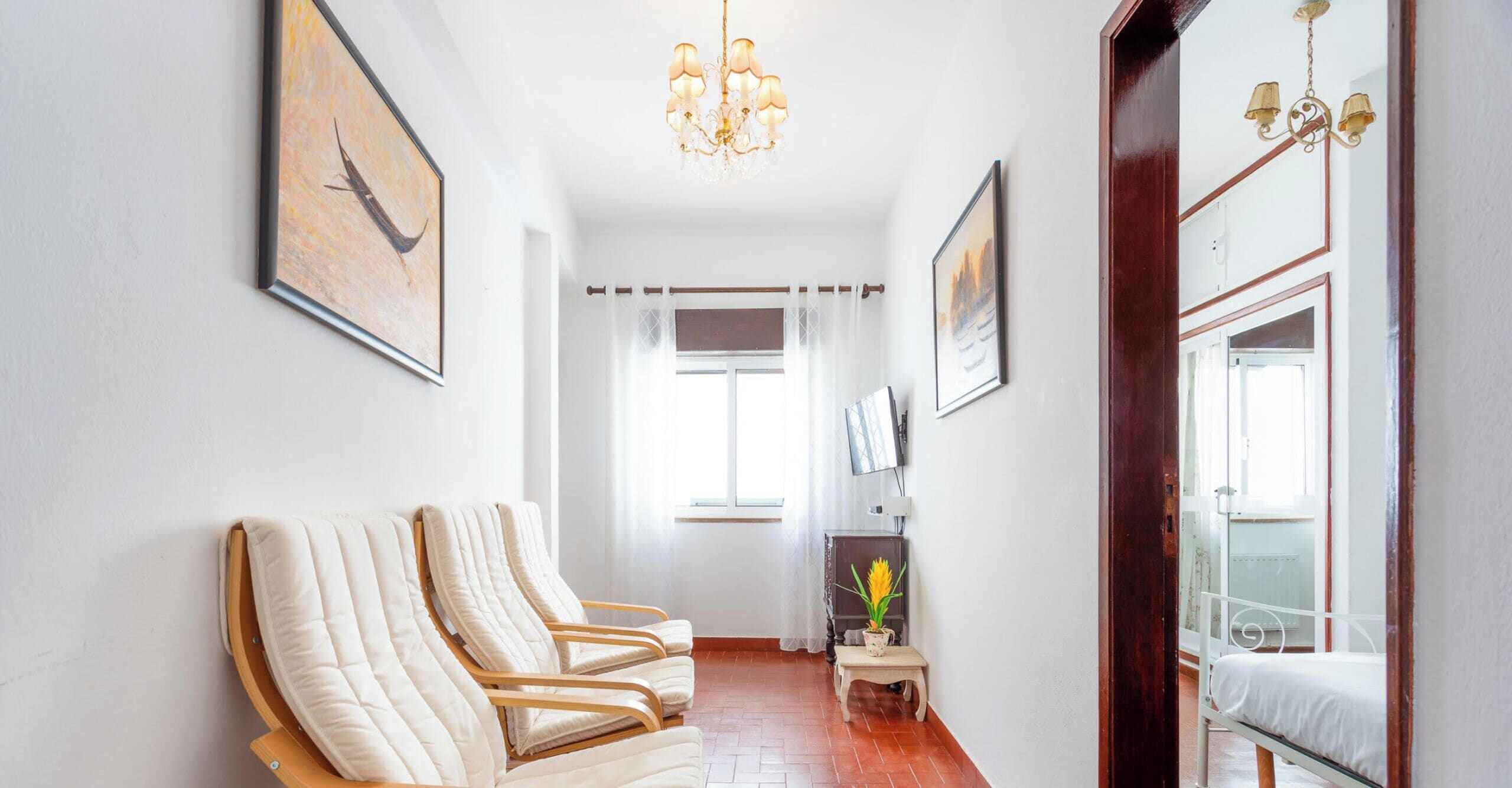 2 dormitorios, tabla de planchar con plancha, wifi gratis y ropa de cama