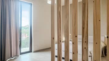 Lit parapluie, Wi-Fi gratuit, draps fournis