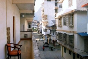 Unclassified image, 3 of 38, button - Yangshuo Culture House (Yangshuo)