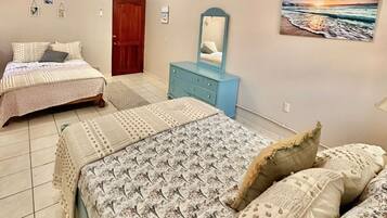 4 bedrooms, free WiFi, bed sheets