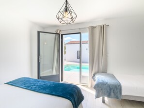 6 chambres, fer et planche à repasser, Wi-Fi