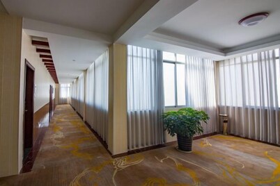 Jinqiu Courtyard Hotel