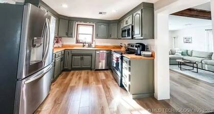 Lakefront in Duck Creek with Private Dock, 2 Units