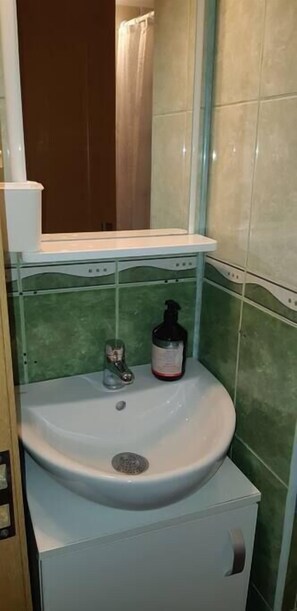 Hair dryer, towels - Sun Studio in Old Town · Quiet and Cozy (Brașov)