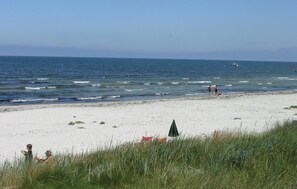 Nær stranden og fisking