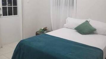 1 Schlafzimmer, Bügeleisen/Bügelbrett, kostenloses WLAN, Bettwäsche