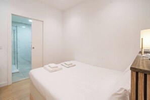 Strykejern/-brett, reiseseng for barn, wi-fi (inkludert) og sengetøy