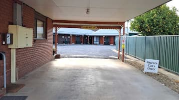 Fachada de la propiedad