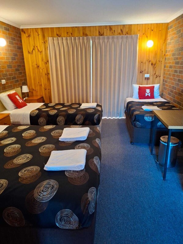 Soundproofing, free WiFi - Country Road Motel (St. Arnaud)