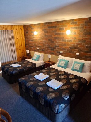 Bathroom - Country Road Motel (St. Arnaud)