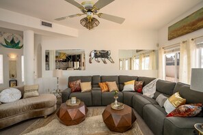 Televisión, chimenea