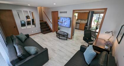 Tranquil KC Retreat - great location - spacious & modern