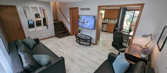 Tranquil KC Retreat - great location - spacious & modern