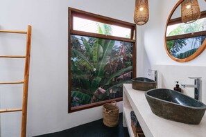 Bathroom - Villa Casa Carolina (Canggu)