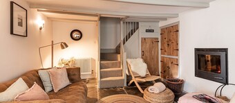 The Shambles – Port Isaac – Sleeps Four – Off Site Parking