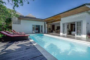 Casa básica | Piscina | Piscina externa