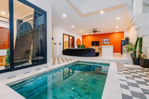 Vila Basic | Kolam renang | Kolam renang outdoor