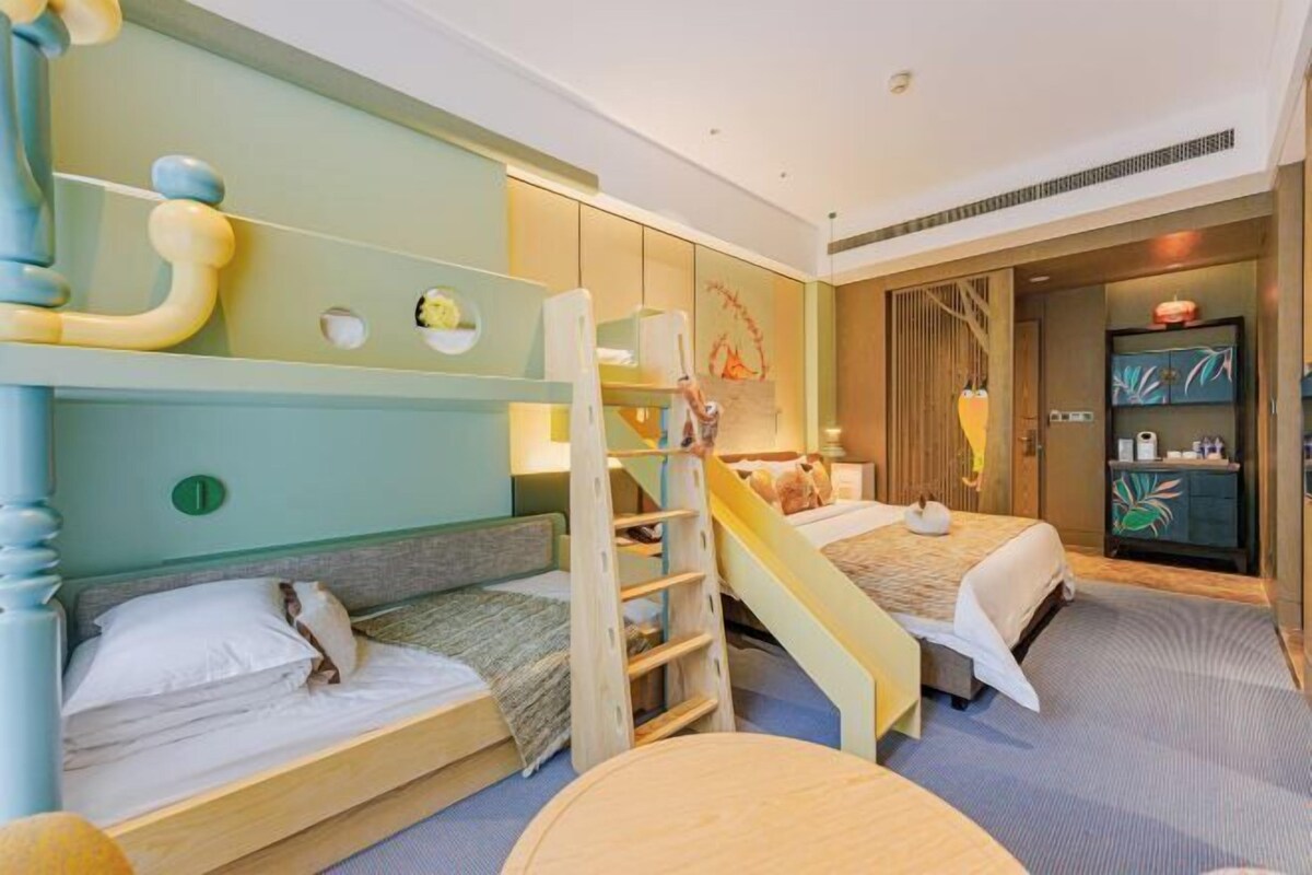 Cots/infant beds