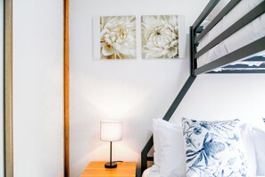 4 Schlafzimmer, Zimmersafe, Bügeleisen/Bügelbrett, Reisekinderbett