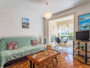 TV - Les Regates by Interhome (Hyères)