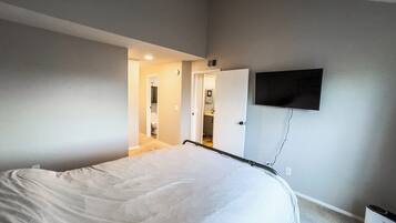 2 chambres, bureau, Wi-Fi, draps fournis