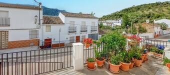 Nice home in Algodonales with WiFi