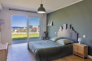 5 habitaciones, tabla de planchar con plancha, wifi y ropa de cama 