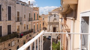 Unclassified image, 5 of 33, button - Il Viccio Apartment w/ Balconies (Palo del Colle)