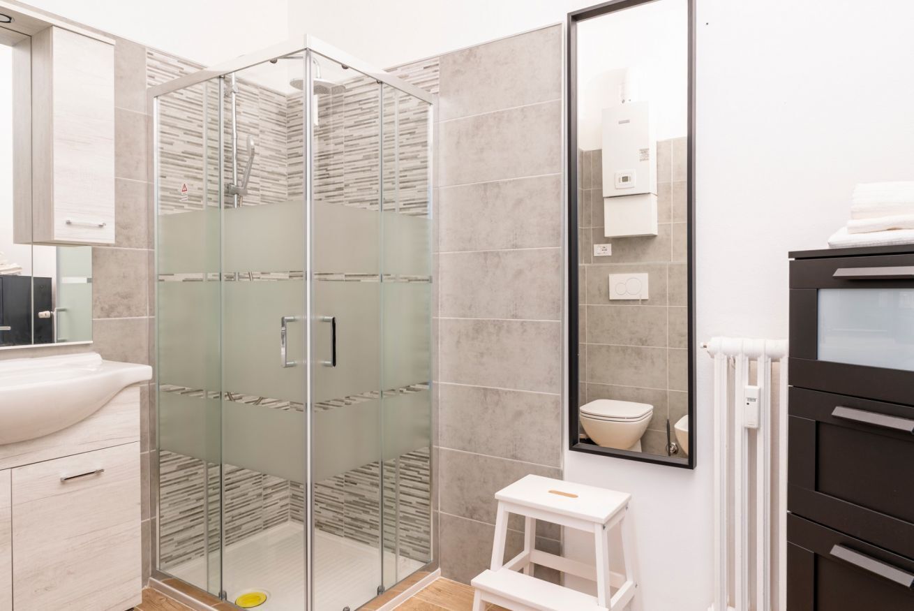 Dusche, Haartrockner, Bidet