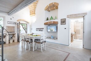 Dining - GuestHost - Cozy apartment on two levels that can accommodate up to 2 people, located in the center of Galatone, a lovely village in Salento a few km from the sea and close to Gallipoli and the Porto Selvaggio Natural Park. Halfway between the beaches of (Galatone)
