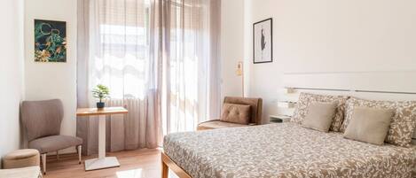 1 habitación, wifi y ropa de cama