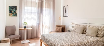 Livorno Bright Apartment with Balcony!